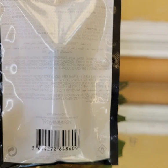 Yves Saint Laurent 3 ml - Picture 3 of 4